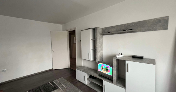 Apartamernt trei camere, deco, bucatarie mare, 2 bai, renovat, Narcisa