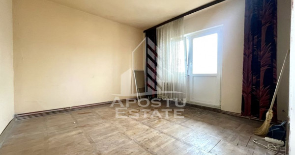 Apartament cu 3 camere, centrala proprie, zona Freidorf