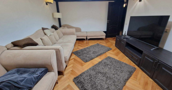 Închiriere apartament 4 camere, Bld Constantin Brancus