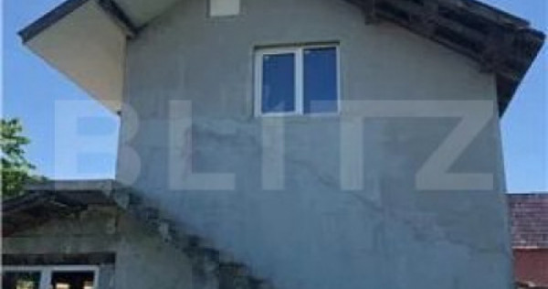 Casă de vânzare, cu 3 camere, 100 m², teren 5 arii, zona