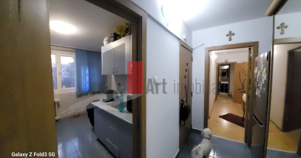 Apartament 3 camere Titan