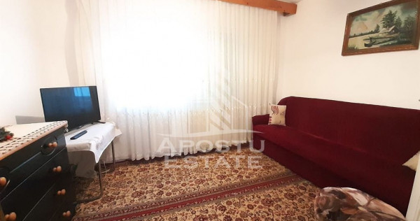 Apartament 2 camere la casa, centrala proprie, Zona Sagului