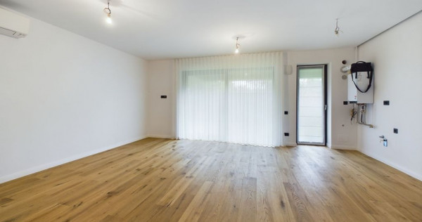 Apartament cu 3 camere, curte proprie, Aviației