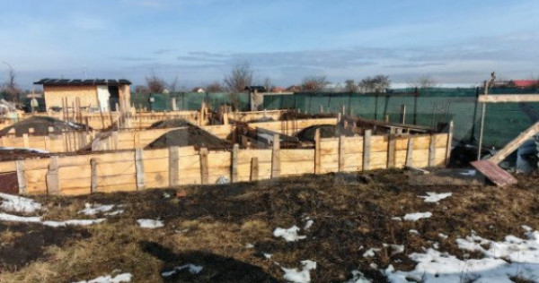 Vanzare teren intravilan cu proiect de casa aprobat