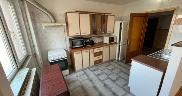 Apartament 4 camere centru