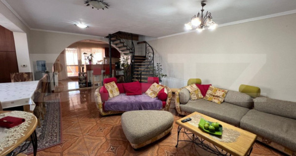 Casă P comercial/1E+M apartament, 3 camere, 333 mp, zona C