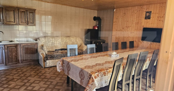 Casă spațioasă, 5 camere, 120 mp. zona Vadul Moților