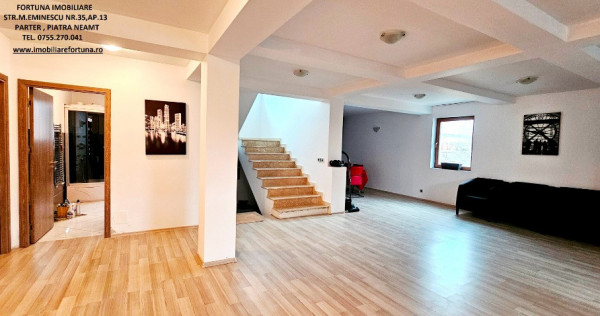 Casa Higt-Tech cu design futurist, Piatra Neamt