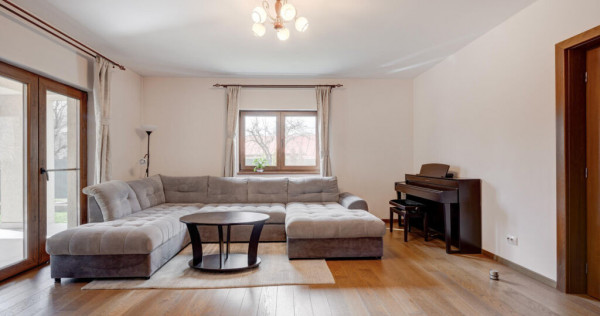 Vilă Impresionantă în Tunari - Spațiu, Confort și