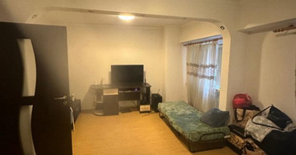 Apartament 2 camere de vanzare, situat in zona Trocadero, Co