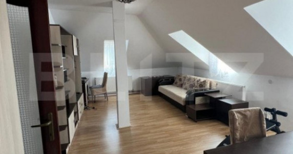 Apartament generos la mansarda, 2 camere, 54 mp, zona Gheorg