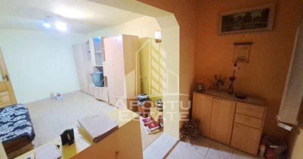 Apartament cu o camera in zona Steaua, centrala termica