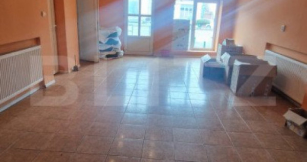Casa in Centru Civic 4 camere , D +P+ E , PLUS SPATIU COMERC