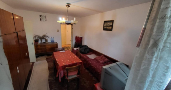 Apartament 3 camere de vânzare – Zona Sud, Strada Fat ...