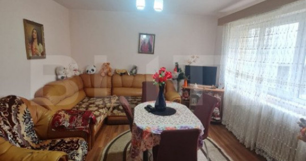 Apartament decomandat, cu 3 camere, boxa, zona Big-Manastur