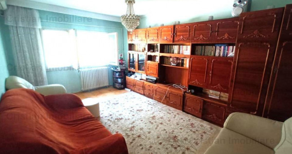 Bariera CONFORT 1 Decomandat 3 camere SPATIOS ZONA LINISTIT