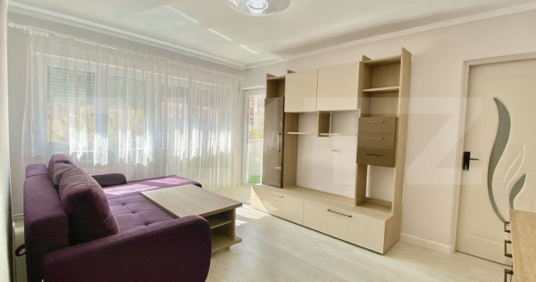 Apartament ultracentral de v&acirc;nzare , 2 camere -renovat comp