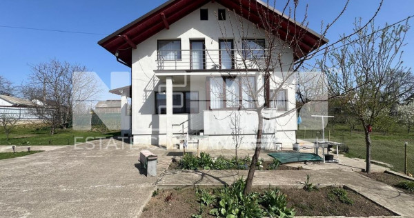 Casa de Vanzare 175 mp | Pret 160.000 € | Varatec, Salc...