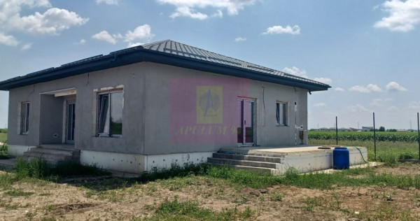 Casă nouă parter, 4 camere, curte 400mp, Săbăreni