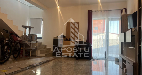 Duplex cu 3 camere, loc de parcare in curte, in Sanandrei