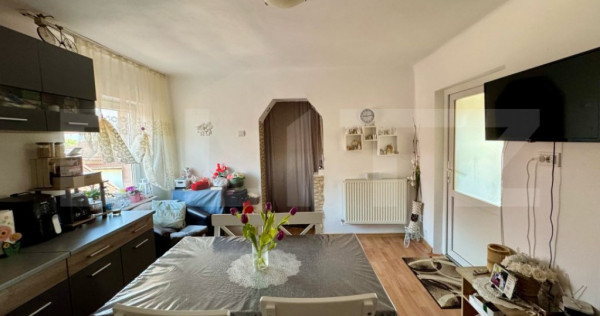 Casa de vanzare, cu 5 camere, 138 mp, zona Simeria