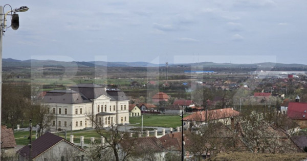 Casa Demolabila in Rascruci cu teren de 1938 mp si front de