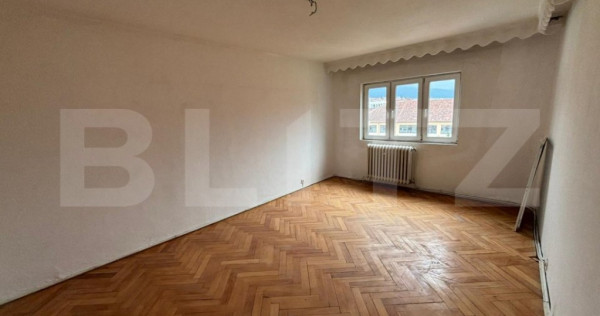 Apartament de vanzare, cu 3 camere, 68,18 mp, zona ultra cen