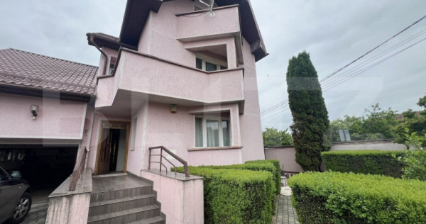 Casa de vanzare, pretabil pentru pensiune/azil, 7 camere, 42