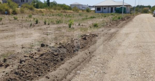 Teren intravilan, 607 mp, deschidere 36 m, zona Plaiul Vulca