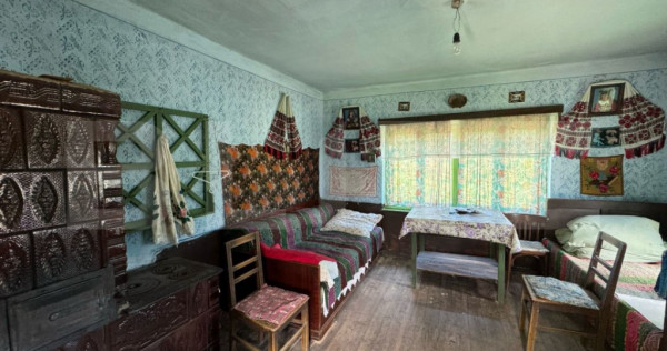 Casa de vanzare, cu 3 camere, 86 mp, zona Vălișoara