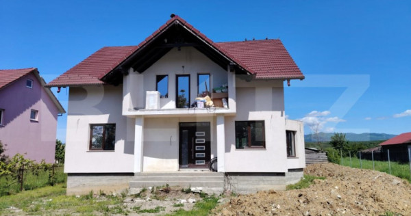 Casa individuala cu 5 camere, 200 mp, cu 24 ari teren, zona