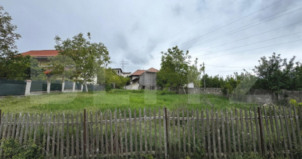 Teren intravilan, 998mp, zona Lalelelor - Schit