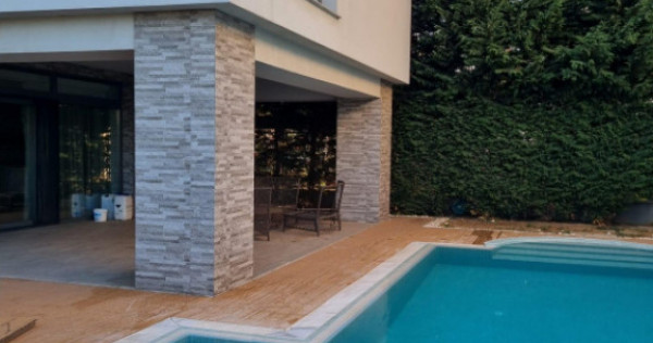 Proprietate deosebită, situată în zona Palazu Mare