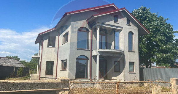 Casă / Vilă 6 camere Rastoaca