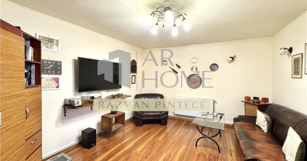 Apartament in vila, 5 camere, zona Cantacuzino, Ploiesti.