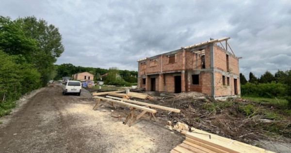 A/1638 De vânzare casă tip duplex în Mureș - Livezeni