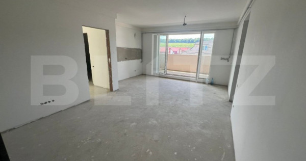 Apartament 4 camere, semifinisat, terasa, zona Cetății