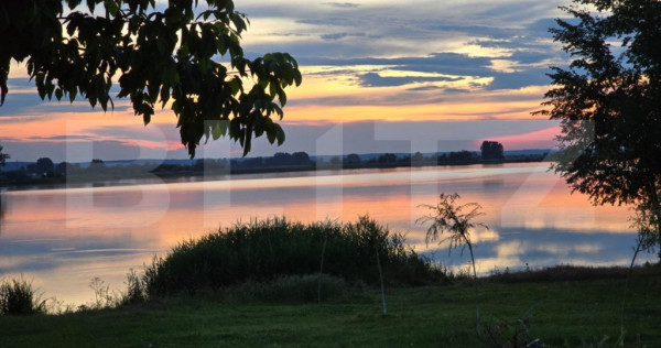 Teren intravilan, de vanzare, 2276 mp, zona lacul Geormane