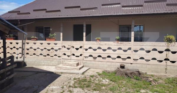 Casă de v&acirc;nzare, cu 3 camere, 105 mp, zona Braiesti