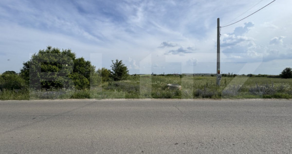 Teren intravilan 3087 mp, toate utilitățile la front, zona