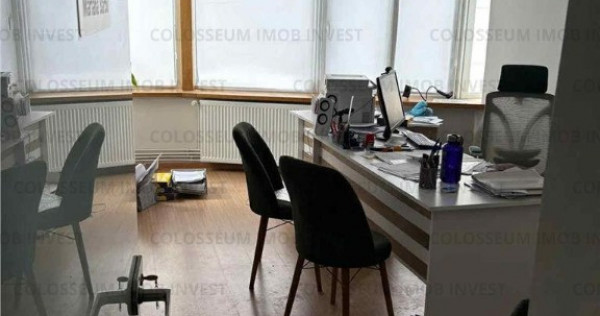 Apartament 4 camere, decomandat - zona Centru Civic