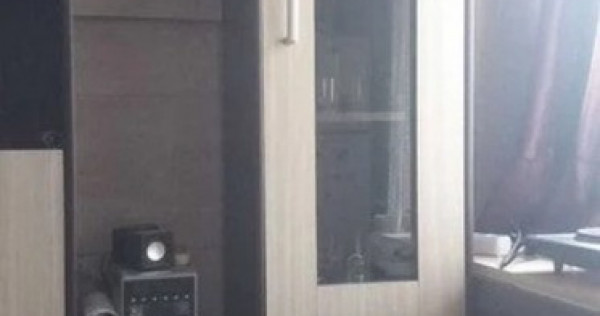 1 camera in zona Aradului