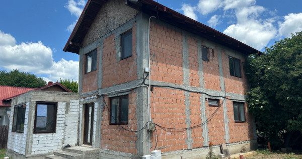 VIGAFON - Casa 5 camere Urlati