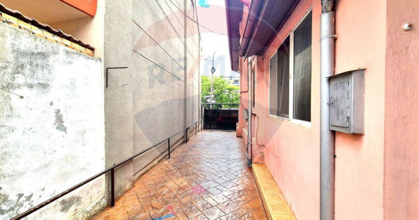 Casa de vanzare pretabila locuinta sau afacere | 13 Septe...