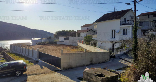 Teren de in Herceg-Novi Muntenegru