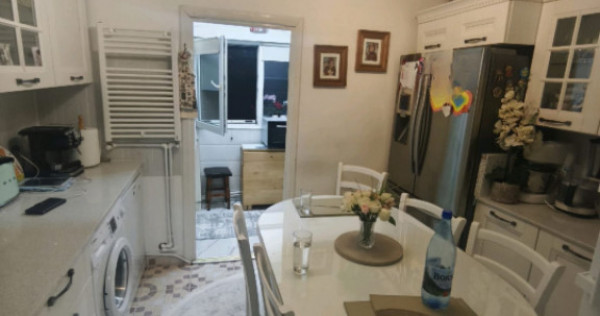 Apartament 2 camere + boxa, etaj intermediar, 56 mp, Siret