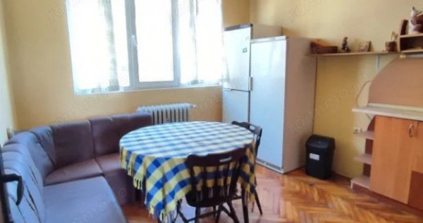 1 camera in zona UMT