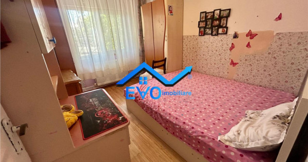 Apartament de cu 3 camere, decomandat, etaj 1, Tomesti