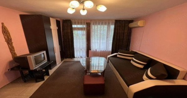 1 camera in zona Spitalului Judetean