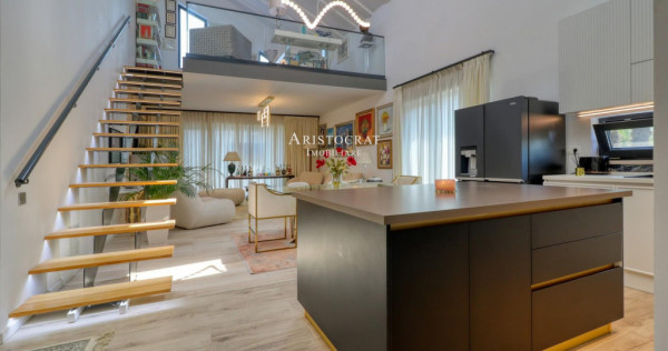 Casa cu palmieri din Corbeanca